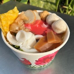 ก๋วยเตี๋ยวเย็นตาโฟทะเล