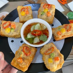 ขนมปังหน้าหมูทอด