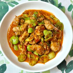 ผัดพริกแกงสะตอ