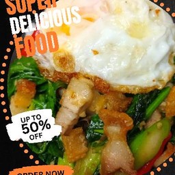 ราชาข้าวราดผัดคะน้าหมูกรอบ (กลาง)