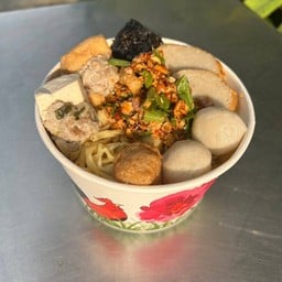 ก๋วยเตี๋ยวต้มยำแคะ