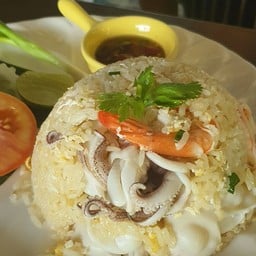 ข้าวผัดทะเล