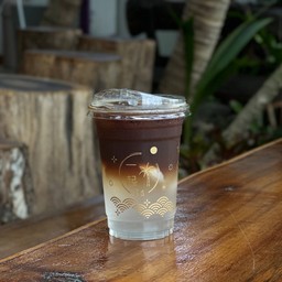 • อเมริกาโน่น้ำมะพร้าว