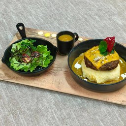 ข้าวห่อไข่แกงกะหรี่แฮมเบิร์ก เนื้อ