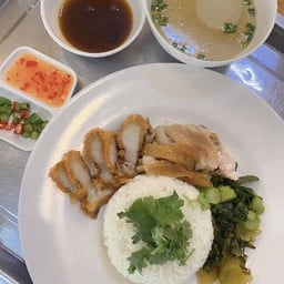 ขาหมู+หมูกรอบ