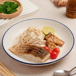 ลิงกวิเนต้มข่าปลากระพง Tom Kha Seabass Linguine