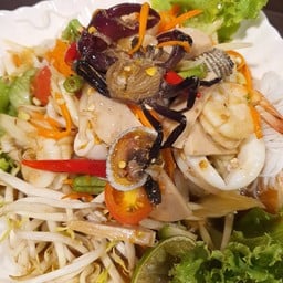 ส้มตำริมโขง