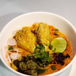 ข้าวซอยไก่พิเศษ เพิ่มเส้น