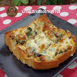 โทสต์หน้าผักโขมอบชีส