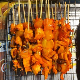 สมศักดิ์ปลาเผา ตลาดนัดแยกโรงไม้