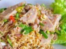 ยำมาม่าใส่แซลมอบ