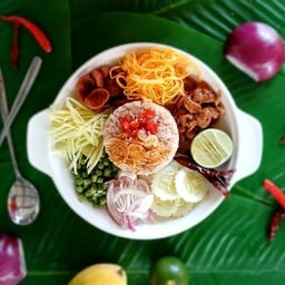 ข้าวคลุกกะปิ หน้า อบจ.เลย