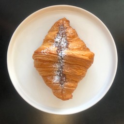 Chocolate Crunchy croissant