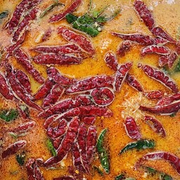 น้ำยากะทิ ขนมจีนบีบสด