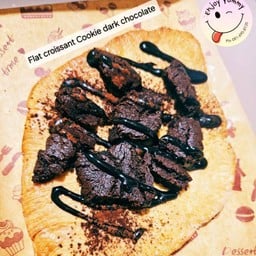 Flat cookie dark chocolate