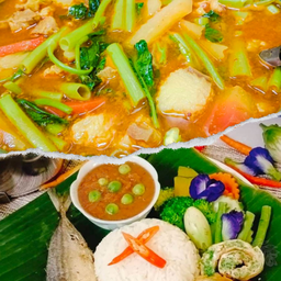 ชุดข้าวปลาทู+ไข่ชะอม+แกงส้มหมูสามชั้น