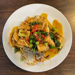 ปลาผัดฉ่า (ครึ่งตัว)