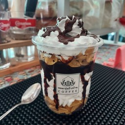 คอลแฟรกโอวันติน+วิปปิ้งครีม+ซอสโกโก้ข้น