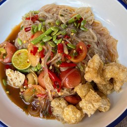 ตำเส้นเล็กหมูยอ