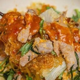 สุกี้แห้ง   หมู