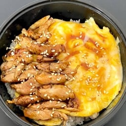 ข้าวไก่ย่างเทอริยากิ + ไข่ข้น