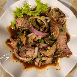 น้ำตกเนื้อ
