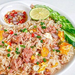 ข้าวผัดแหนม