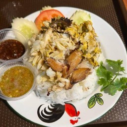 Camping Bar Trat (แคมป์ปิ้ง)