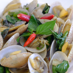 หอยลายผัดพริกขี้หนู