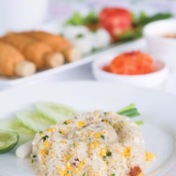 ข้าวผัดสับปะรด-กุนเชียง(ล)