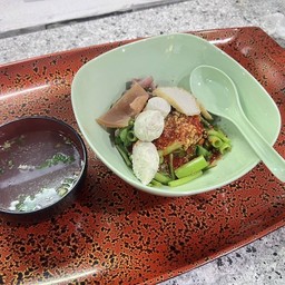 ก๋วยเตี๋ยวแห้งเย็นตาโฟ