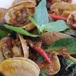 หอยลายผัดพริกเผา