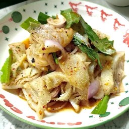 ยำผ้าขี้ริ้ว