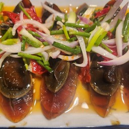 ยำไข่เยี่ยวม้า