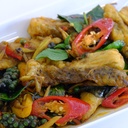 ปลากระพงผัดฉ่า