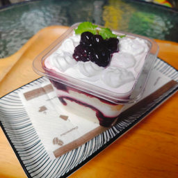 เค้กโฮมเมดครีมสดรสมิกซ์เบอร์รี่