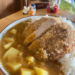 ข้าวแกงกะหรี่หน้าทงคัตสึหมู