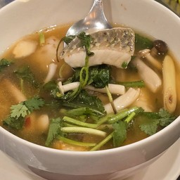 ต้มยำปลากระพงน้ำใส