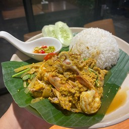 ข้าวราดผัดผงกะหรี่