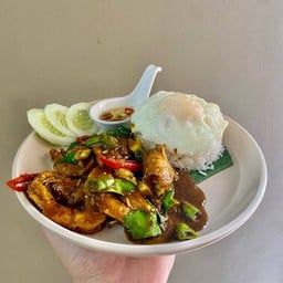 ขัาวราดผัดเครื่องแกง