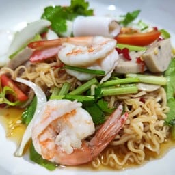 ยำยำ by ภาดา