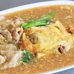 ราดหน้าห่อไข่ (เลือกเนื้อสัตว์)