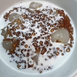 ต้นสาคูกะทิใส่ลำไย