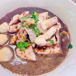 ก๋วยเตี๋ยวหมูลูกชิ้น