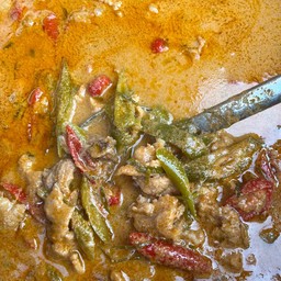 ข้าวแกงหน้าบึงบอระเพ็ด