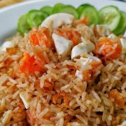 ข้าวผัดปลาเค็ม