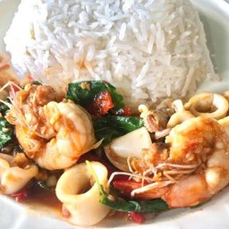 ข้าวกระเพราทะเล