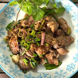 น้ำตกเนื้อ