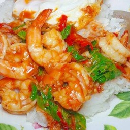 ข้าวกระเพรากุ้ง