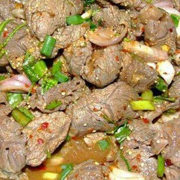 น้ำตกน่องลาย